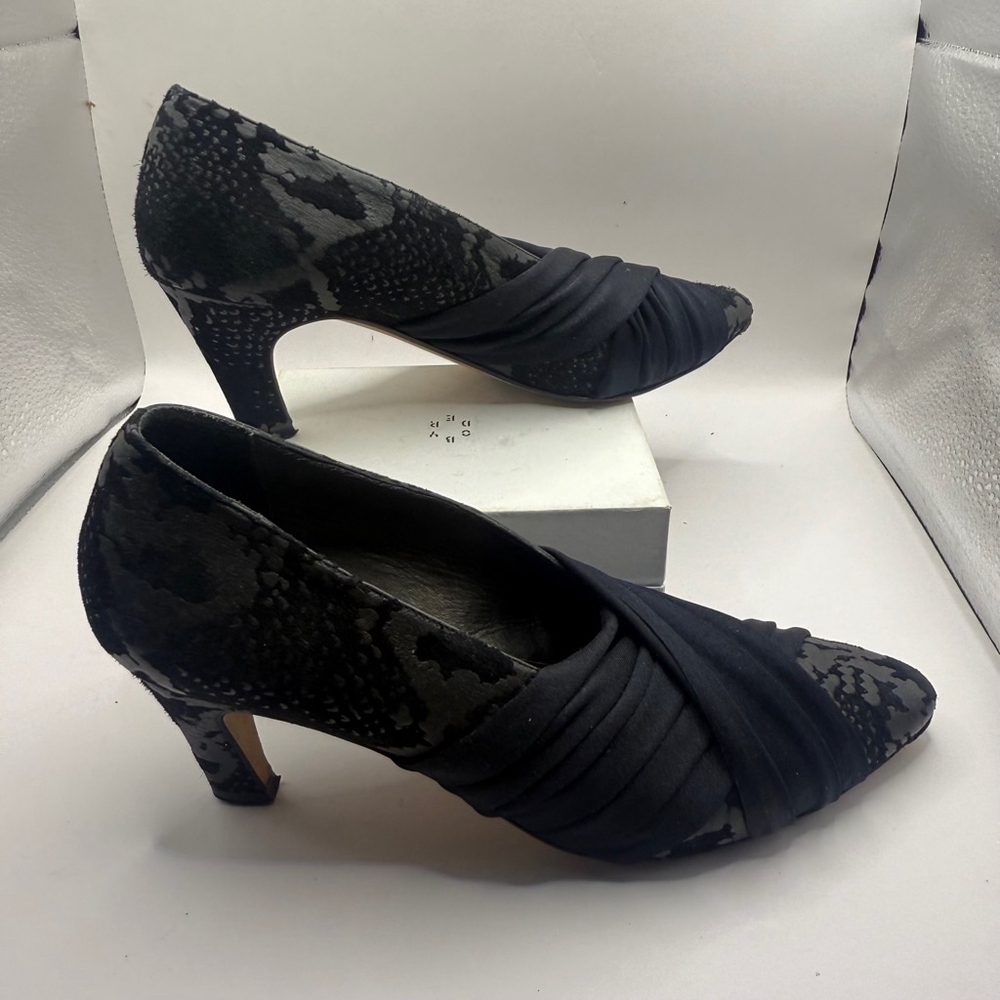 Women's Larry Stuart Collection Heels Size 7.5 Black & Grey